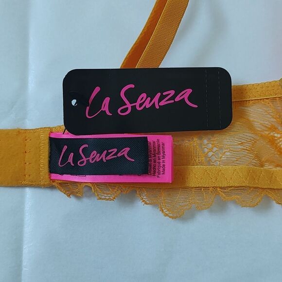 New With Tags Size 32A La Senza The Spacer Lightly Lined Demi Bra - Picture 9 of 12